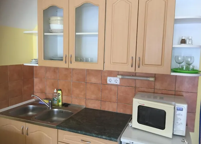 מלון דירות Bella 3*